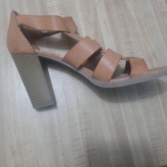 Report Tan Strappy Heels - Picture 7 of 11